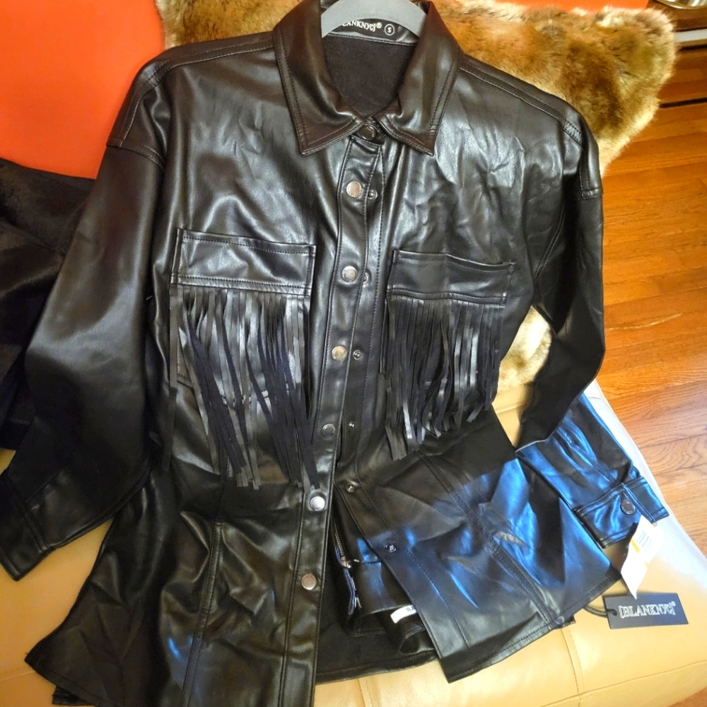 Stylish BLANKNYC Shirt jacket with fringes.